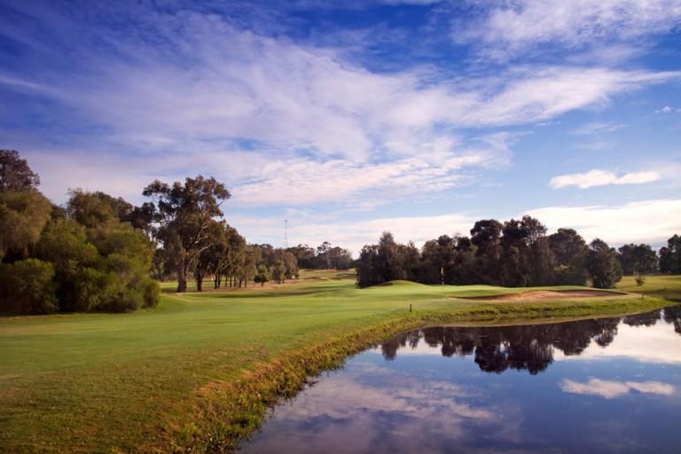 Yarrawonga Mulwala Golf Club Otel Dış mekan fotoğraf The 18th hole at the 2007 PGA Championship